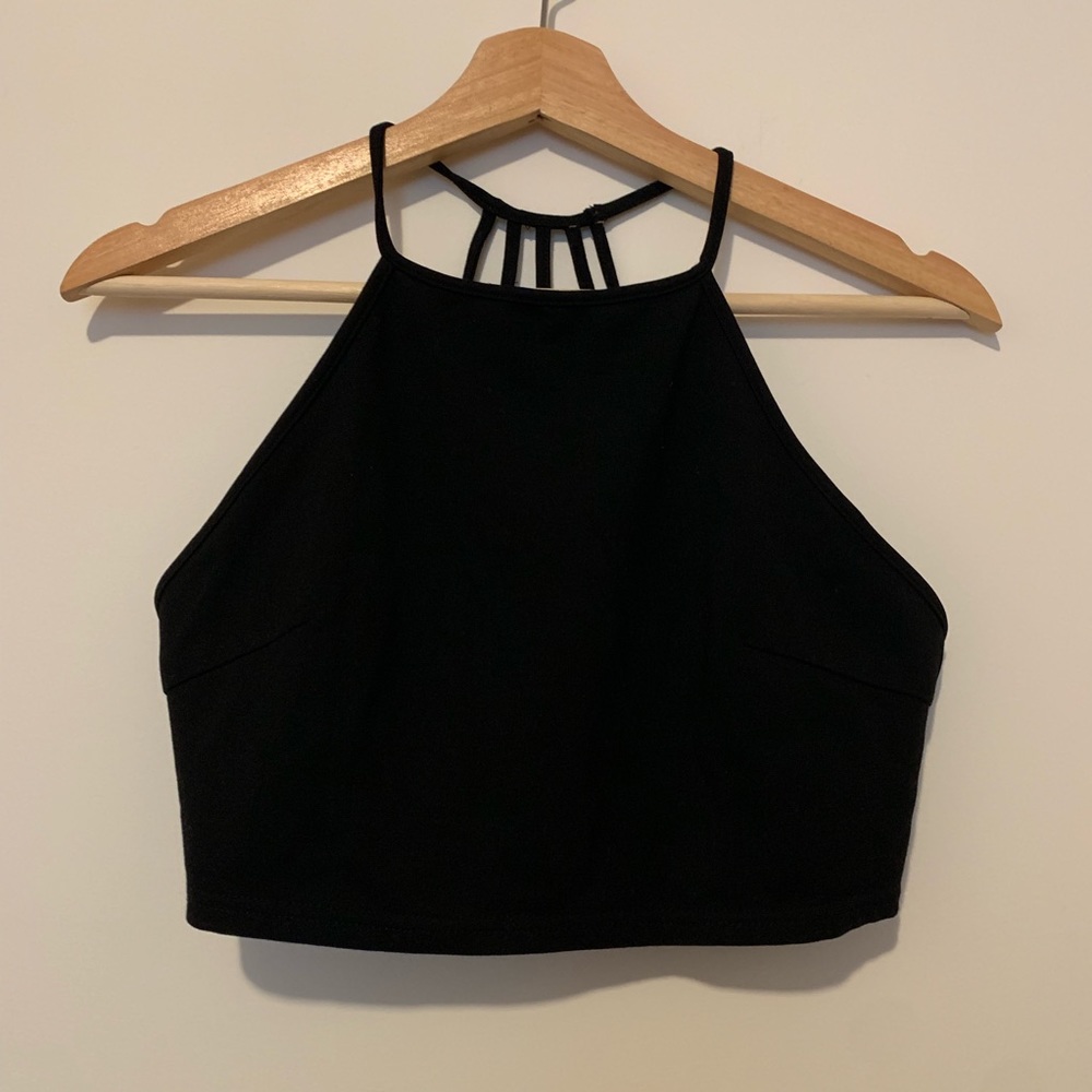 super cute black crop top w/ back detailing